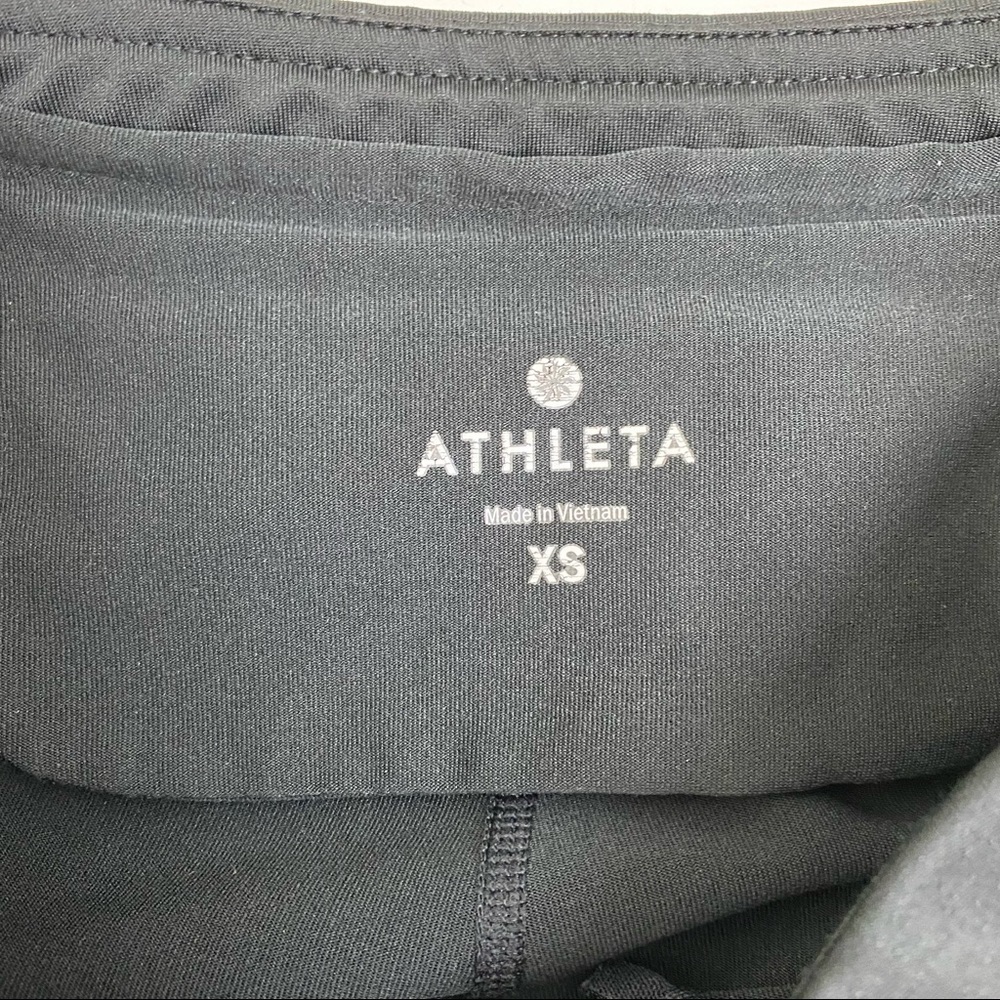 Athleta Skirted Capri Reflective Zip Pocket Size XS - Picture 4 of 5